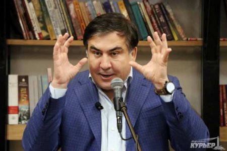 Саакашвили посоветовал экс-главе Нацбанка Украины опасаться снайперов