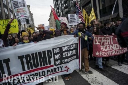 В Нью-Йорке протестующие требуют от Трампа отчитаться об уплате налогов (ФОТО, ВИДЕО)