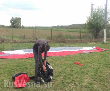 Ветром надуло: украинские пограничники задержали венгра, прилетевшего на парашюте (ФОТО)
