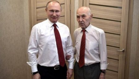 Владимир Путин встретился со своим начальником по службе КГБ СССР