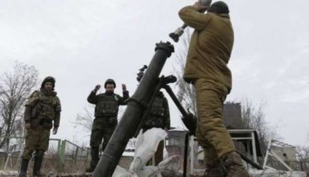 В результате обстрела со стороны ВСУ загорелась школа в пригороде Донецка