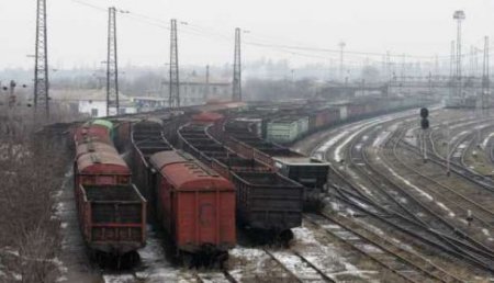 Украина запретила перемещение грузов некоторых российских перевозчиков