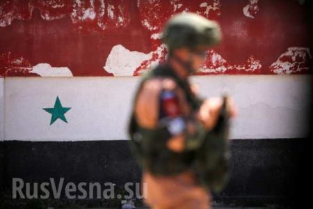 Российские военные, боевики с М-16 и флаги РФ и САР — репортаж из Хомса (ФОТО, ВИДЕО)