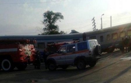 Пассажиры выпрыгивали из окон: в Черновцах загорелась электричка
