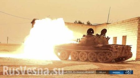 Мощнейший натиск: ВКС РФ и «Тигры» штурмуют последнюю крепость ИГИЛ в Алеппо — кадры боя (ВИДЕО)