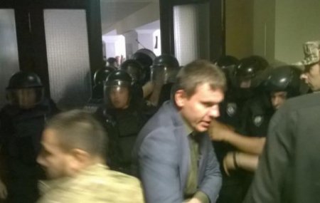 В Киеве произошли потасовки спецназа полиции с ветеранами карательных батальонов «АТО»