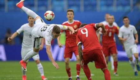 Россия после первого тайма обыгрывает Новую Зеландию в матче открытия КК