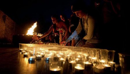 В Москве зажгли 1418 свечей в рамках акции перед Днём памяти и скорби
