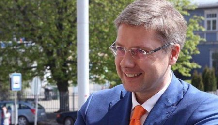 Нил Ушаков в третий раз стал мэром Риги