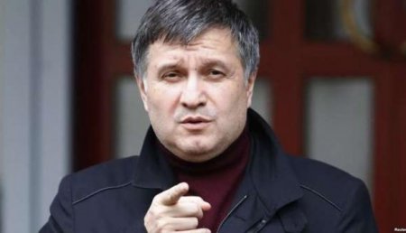 Аваков: Украина контролирует, чтобы агентура России не воспользовалась украинским безвизом
