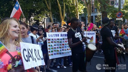 Геи шагают по Европе: Крупнейший в ЕС гей-парад проходит в Мадриде