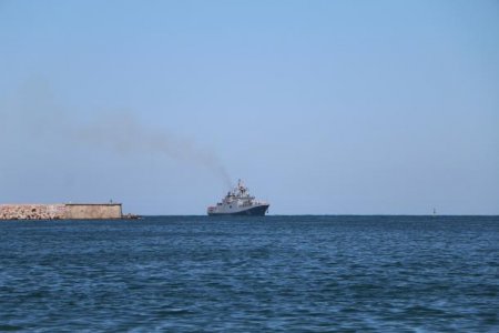 Российский фрегат, громивший террористов в Сирии, прибыл в Севастополь