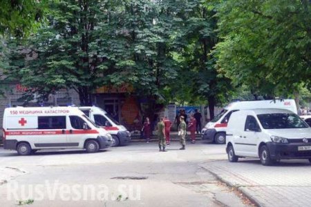 В результате теракта в центре Луганска один человек погиб, пятеро ранены (ФОТО, ВИДЕО 18+)