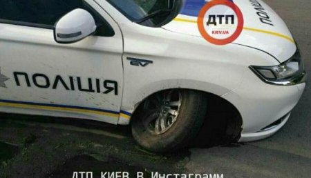 Украинская полиция продолжает уничтожать собственные автомобили: В Днепродзержинске патрульные разбили новый гибридный Outlander
