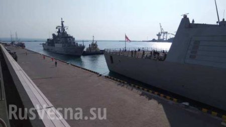 В Одессу прибыли корабли НАТО (ФОТО)