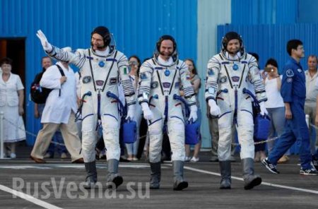 На МКС отправляется корабль с космонавтами из России, США и Италии (ФОТО, ПРЯМАЯ ТРАНСЛЯЦИЯ)