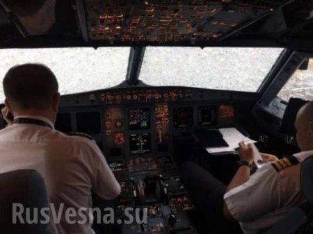 В Турции мощный град изрешетил украинский самолет (ФОТО, ВИДЕО)