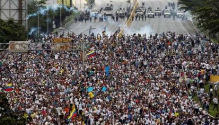 По шаблонам «цветных революций»: в Венесуэле убит лидер молодежной оппозиции