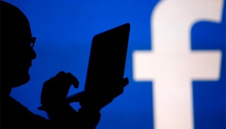 Руководитель российского телеканала призвал запретить Facebook