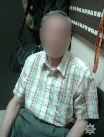Громкая победа: СБУ поймала днепропетровского пенсионера на раздаче листовок с георгиевской лентой