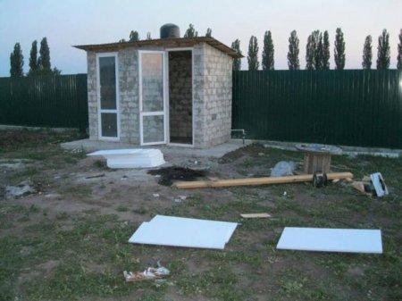 Под Киевом супружеской паре подбросили взрывчатку в хлебнице, есть пострадавшие