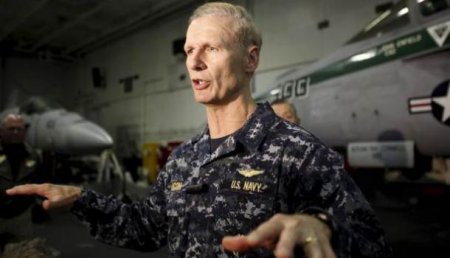 Угроза флоту: командующего Седьмым флотом США уволят после очередного инцидента с эсминцем