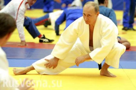 Премьер Японии назвал Путина «очень сильным дзюдоистом»