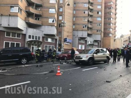 СРОЧНО: Взрыв в центре Киева (ФОТО, ВИДЕО)