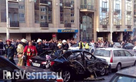 Опубликованы кадры взрыва автомобиля с боевиком в Киеве (ВИДЕО 18+)