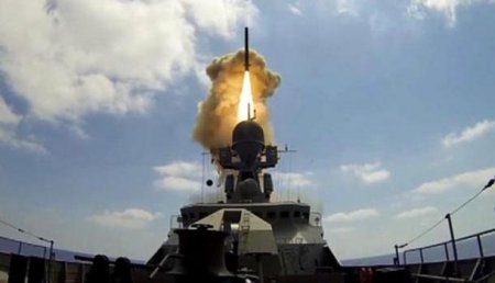 «Калибры» бьют точно в цель: ВКС и ВМФ России уничтожили позиции ИГИЛ в Дейр Зоре (ВИДЕО)