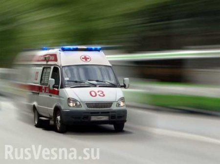 Бойцы ВС ДНР эвакуировали раненого мирного жителя (ВИДЕО)