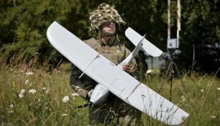 «Бумажные ястребы пустыни»: Армия Великобритании закупила дроны, неспособные летать под дождём