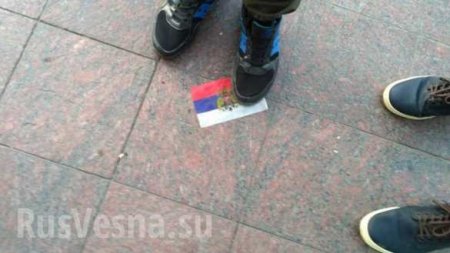 В Одессе «активисты» напали на авто с флажком РФ (ФОТО)