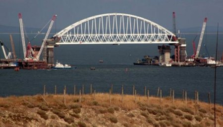 Мост через Керченский пролив могут поставить под необычную защиту