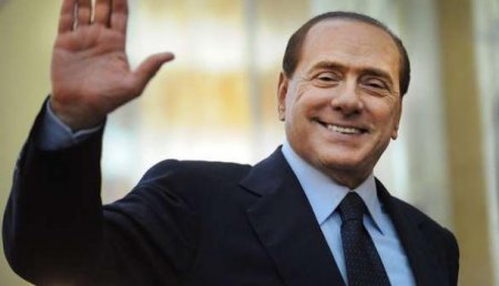 Сильвио Берлускони подарил Путину пододеяльник — с собой и Путиным