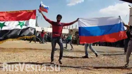 Русский солдат-освободитель: Как сирийцы встречают наших военных (ВИДЕО)