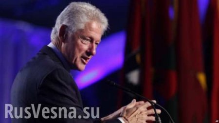 Клинтон обвинил Россию в «атаках» на всю американскую систему