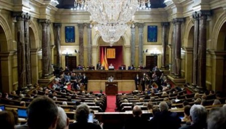 Нас не сломить!: Несколько отправленных в отставку каталонских политиков вышли на работу