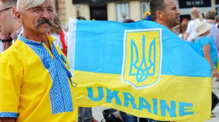 Украинизация за «тридцатку» (ФОТО)