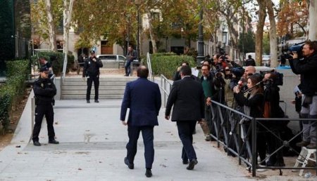 Испания хочет арестовать всех лидеров Каталонии, кроме министра культуры
