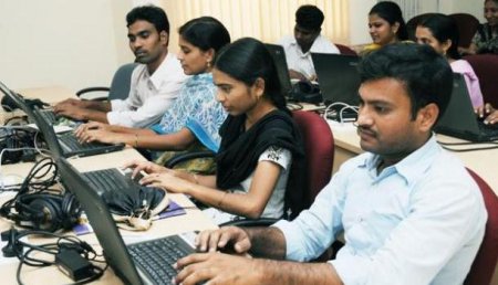 В Индии массово увольняют айтишников, коды теперь пишут программы