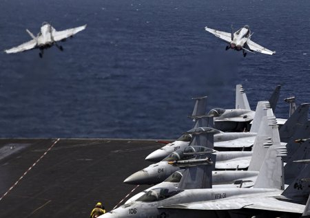 «Ковчеги демократии». На что способны авианосные ударные группы ВМС США (ФОТО)