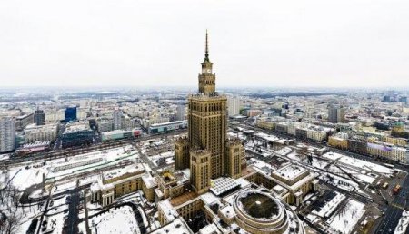 Символ советского доминирования: в центре Варшавы хотят снести «сталинскую высотку»