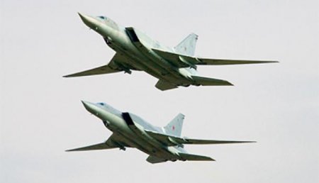 Работаем без выходных: Минобороны опубликовало видео ударов Ту-22М3 по боевикам ИГИЛ в Дейр-эз-Зоре