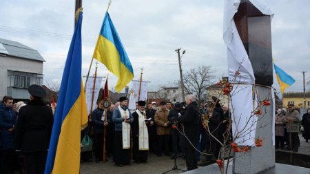 Украина — чемодан без ручки: нести неудобно, кинуть не получается