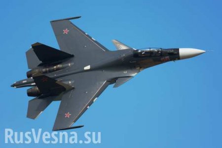 Сирия: Су-30 совершил фантастический манёвр, «заглянув внутрь» транспортного Ил-76 (ВИДЕО)