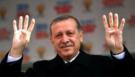 Сексуальное домогательство?: Охранники накинулись на мужчину, пытавшегося обнять Эрдогана