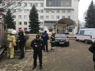 Взятку принесли гранатами: в здании налоговой службы Черновцов прогремел взрыв