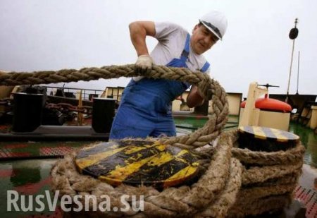 В порту Сирии «застряли» 10 украинских моряков