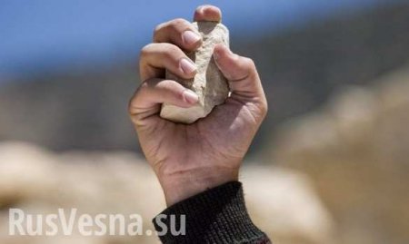 Автомобиль россиянки забросали камнями в Польше (ФОТО)